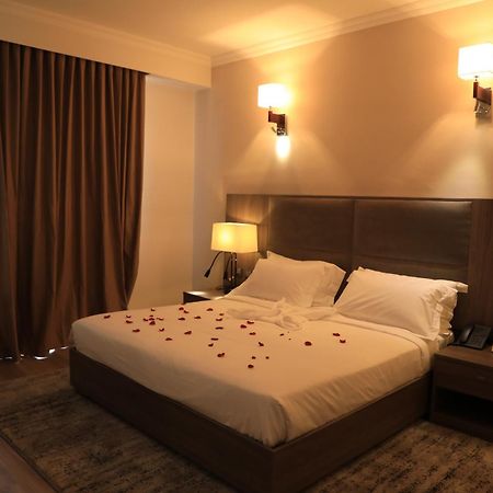 Th Bonroyal Hotel Addis Abeba Esterno foto