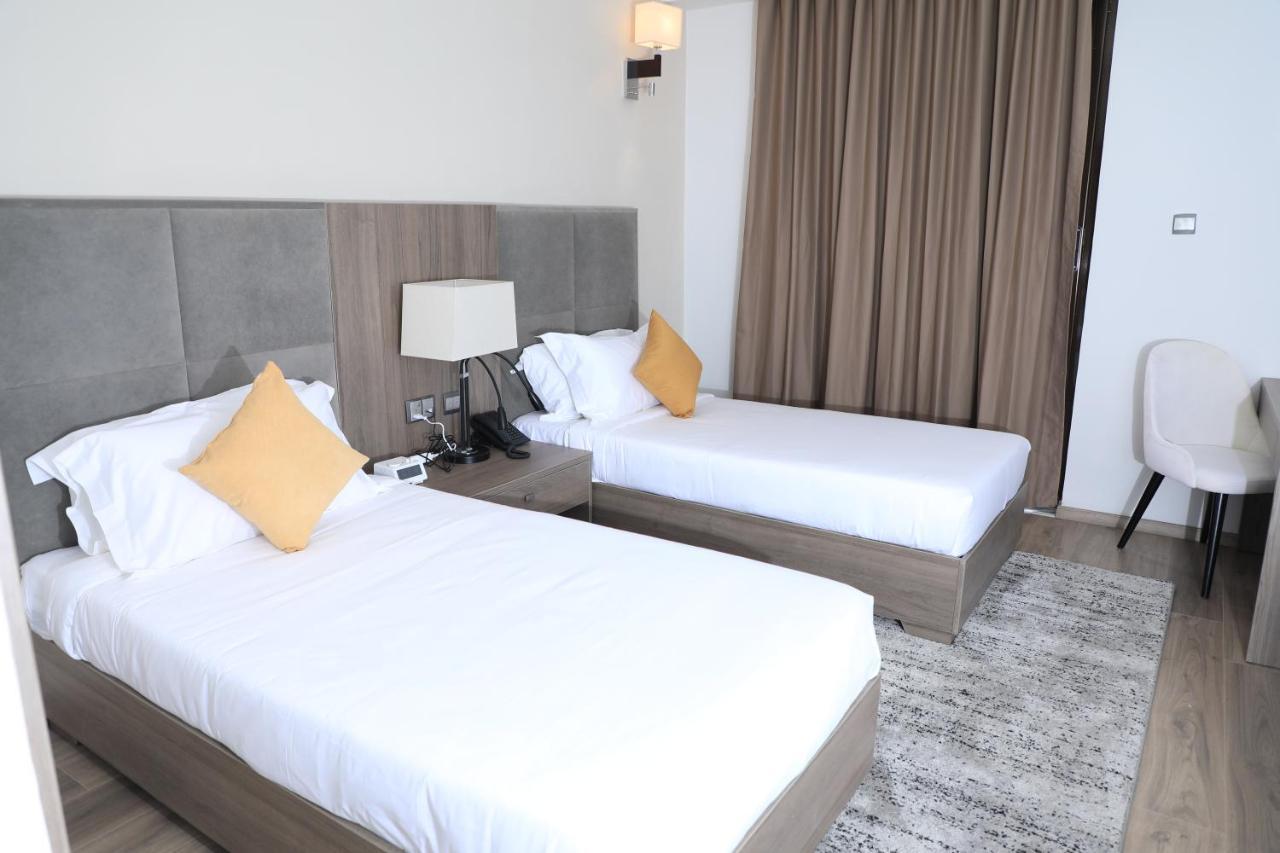 Th Bonroyal Hotel Addis Abeba Esterno foto
