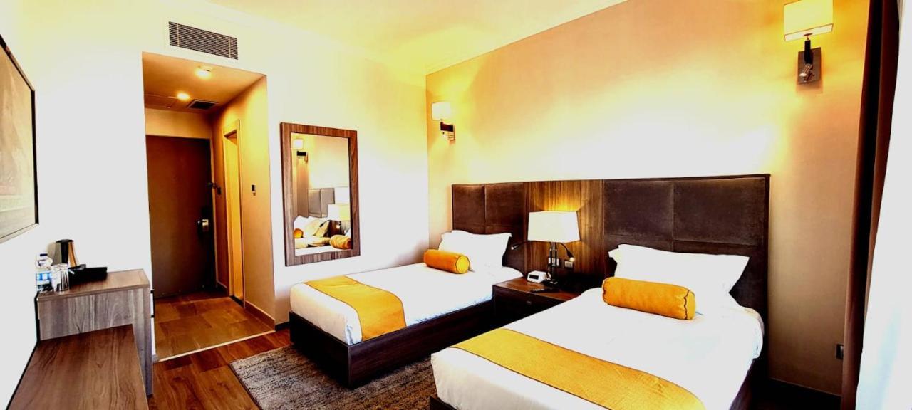 Th Bonroyal Hotel Addis Abeba Esterno foto