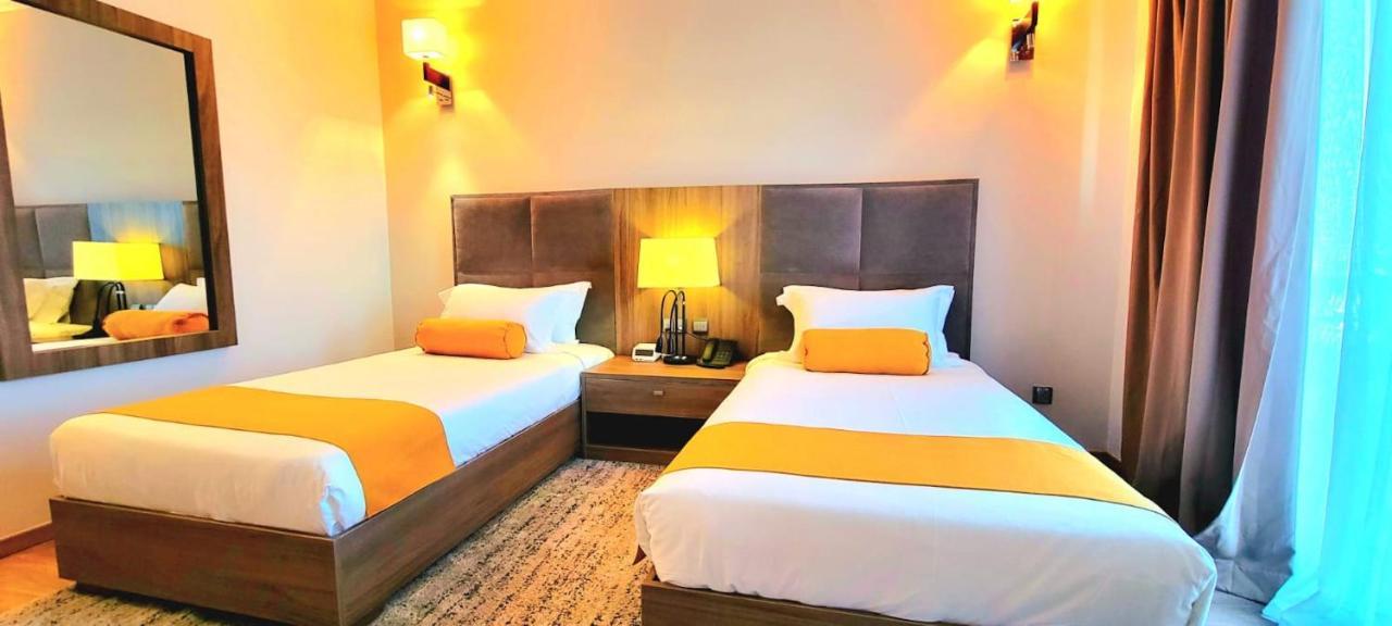 Th Bonroyal Hotel Addis Abeba Esterno foto