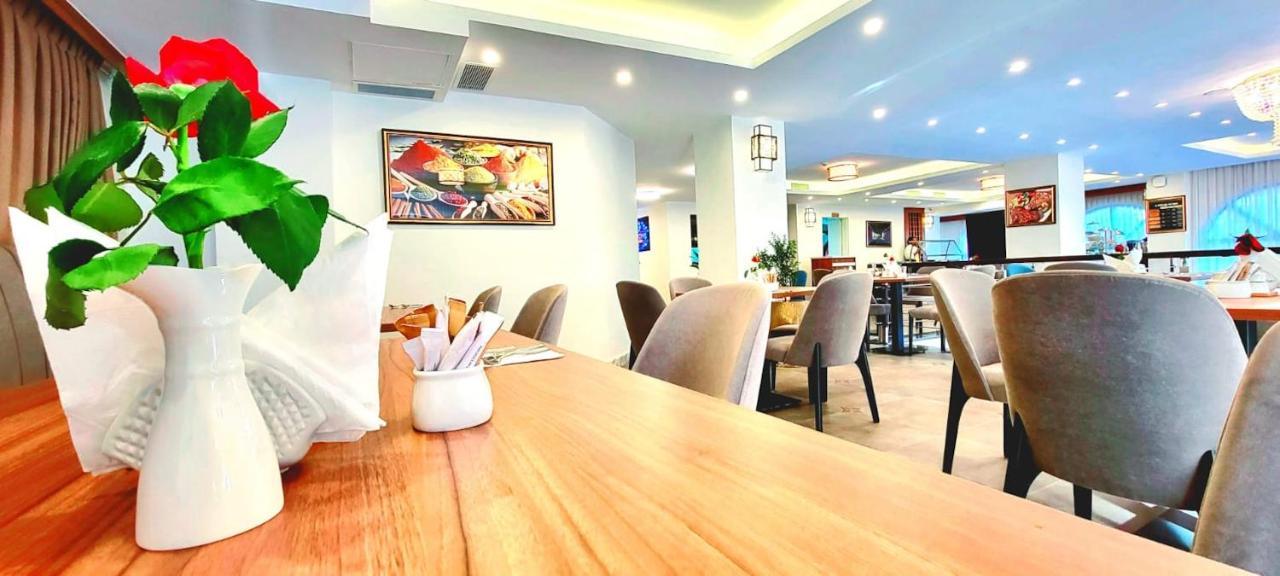 Th Bonroyal Hotel Addis Abeba Esterno foto