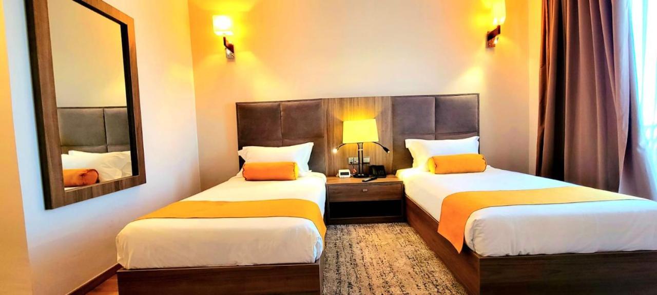 Th Bonroyal Hotel Addis Abeba Esterno foto
